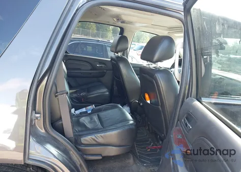 2010 Cadillac Escalade Luxury z USA, uszkodzony, nr VIN 1GYUKBEFXAR106581